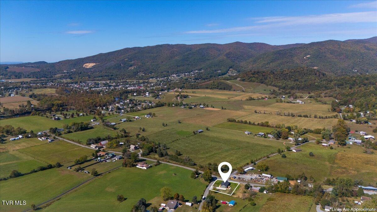 105 Bishop Hollow Road Elizabethton, TN 37643 - Photo 15 of 51 53-DJI_20251015135107_0390_D