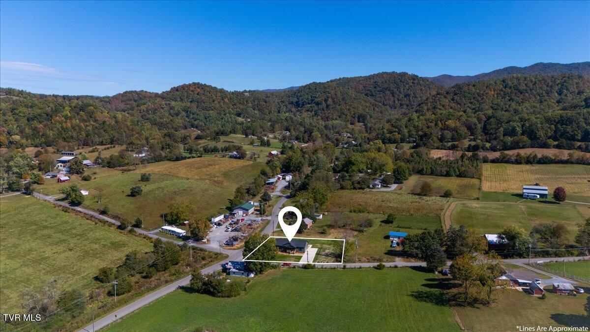 105 Bishop Hollow Road Elizabethton, TN 37643 - Photo 16 of 51 47-DJI_20251015134856_0387_D