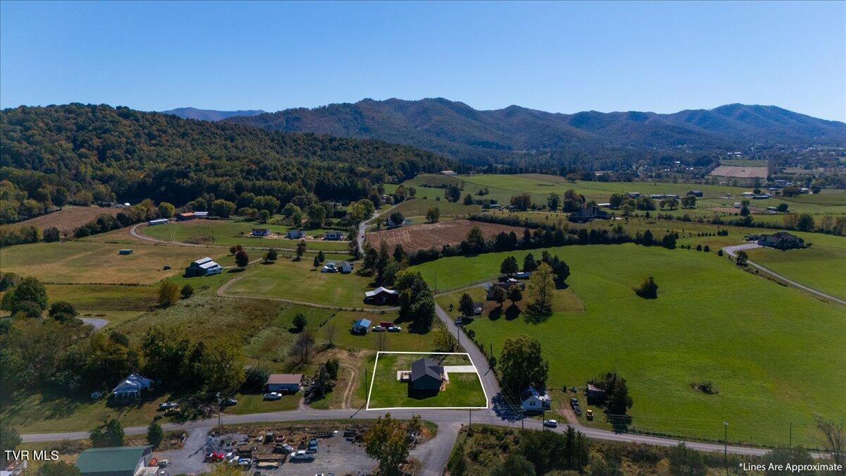 105 Bishop Hollow Road Elizabethton, TN 37643 - Photo 17 of 51 51-DJI_20251015134928_0388_D