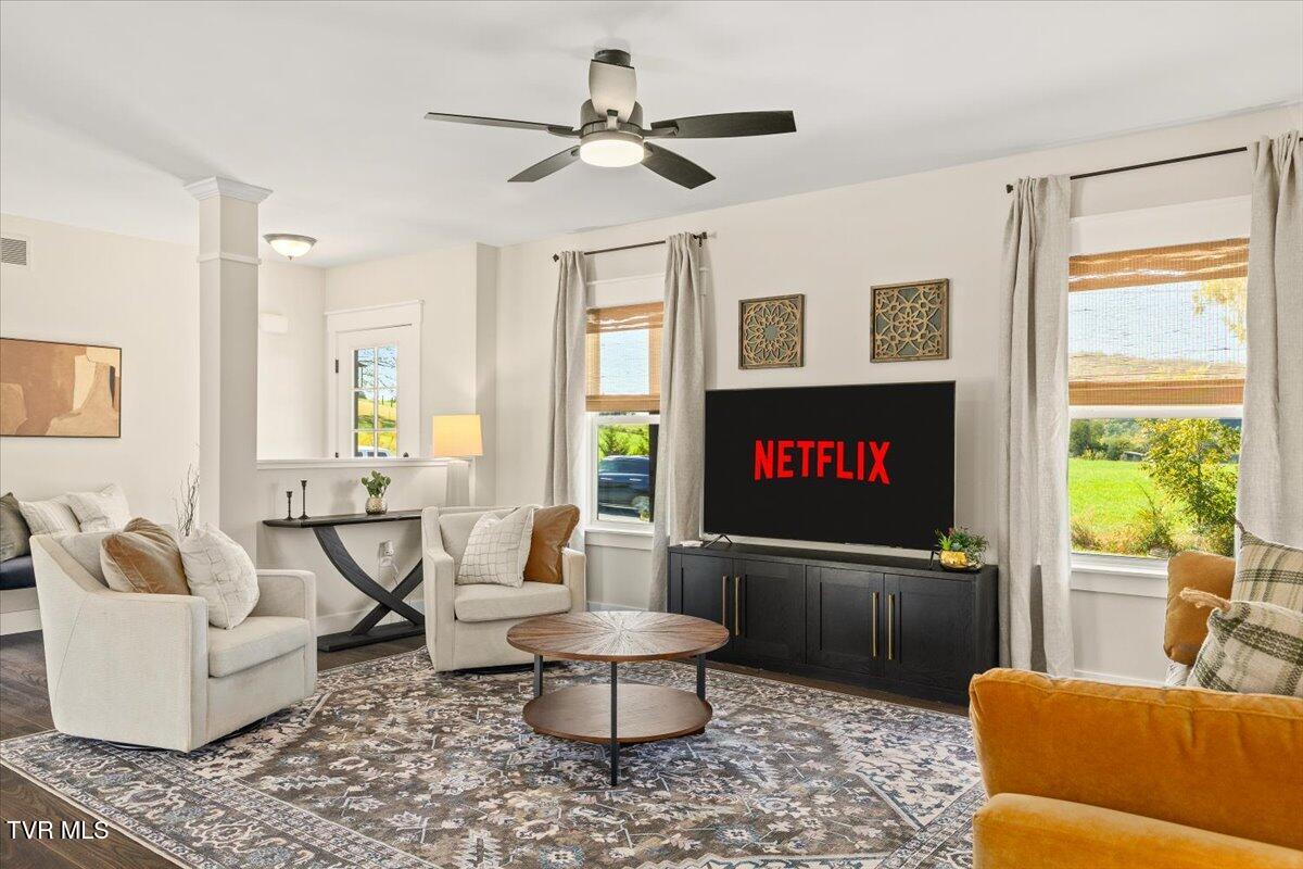 105 Bishop Hollow Road Elizabethton, TN 37643 - Photo 18 of 51 15-128A6529