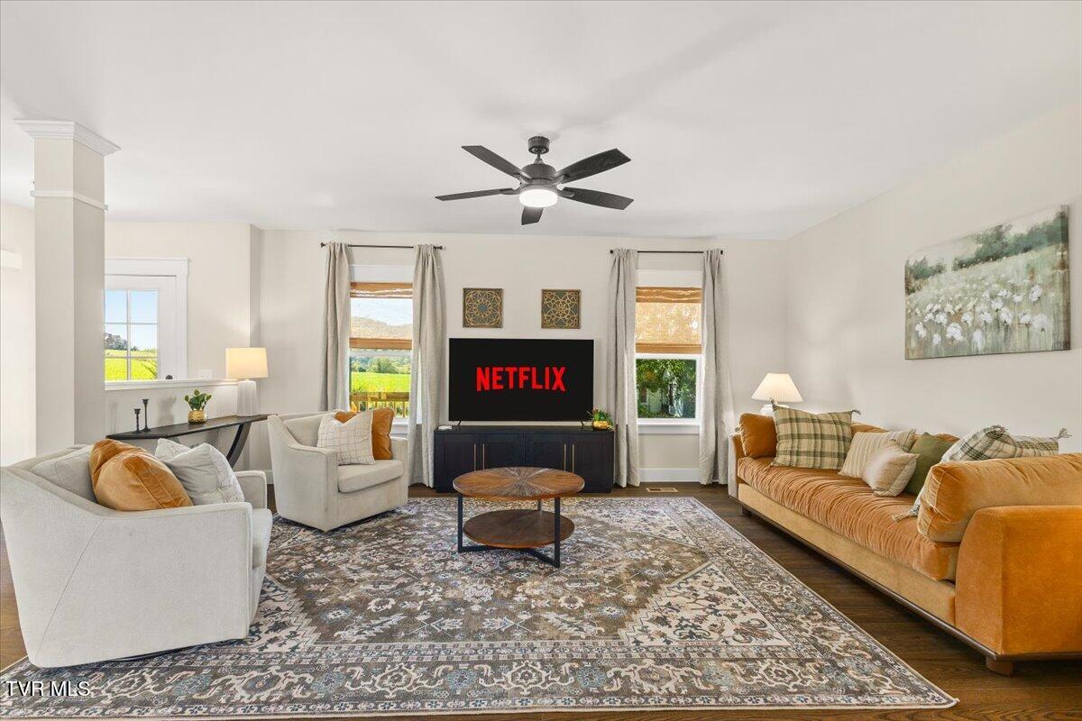 105 Bishop Hollow Road Elizabethton, TN 37643 - Photo 20 of 51 35-128A6563