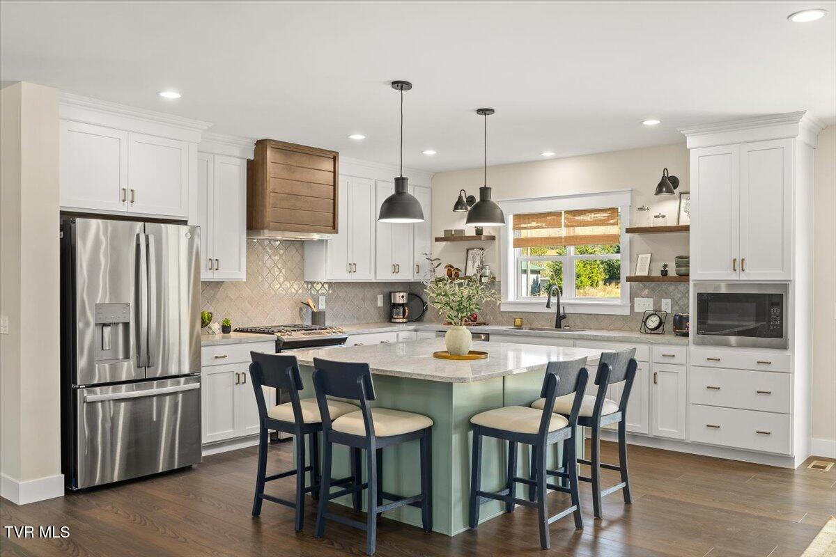 105 Bishop Hollow Road Elizabethton, TN 37643 - Photo 23 of 51 27-128A6474