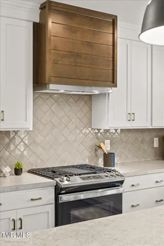 $399,900 | 105 Bishop Hollow Road, Elizabethton, TN 37643