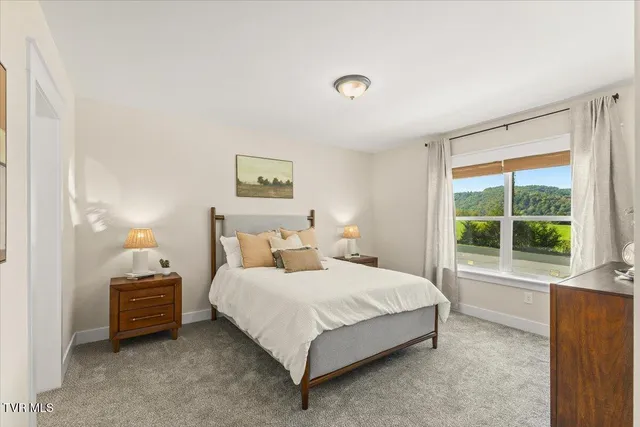 $399,900 | 105 Bishop Hollow Road, Elizabethton, TN 37643