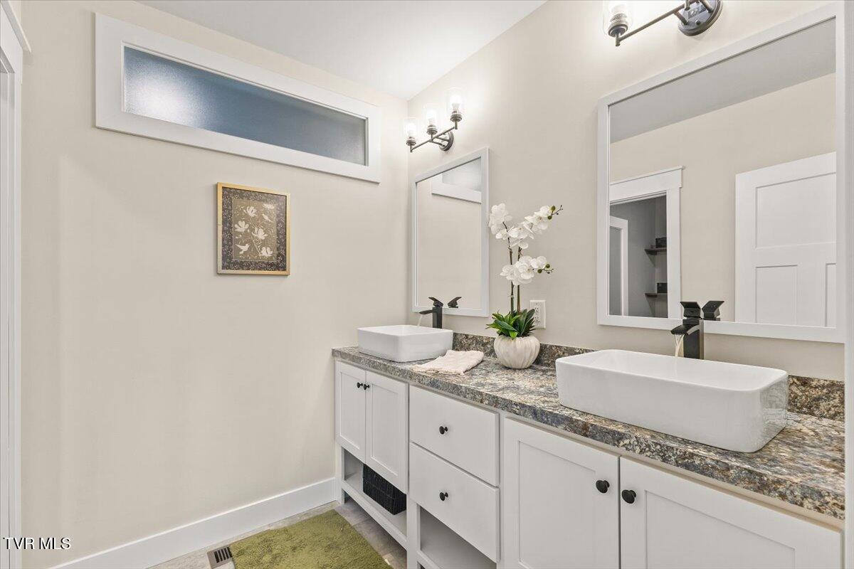 105 Bishop Hollow Road Elizabethton, TN 37643 - Photo 40 of 51 20-128A6543