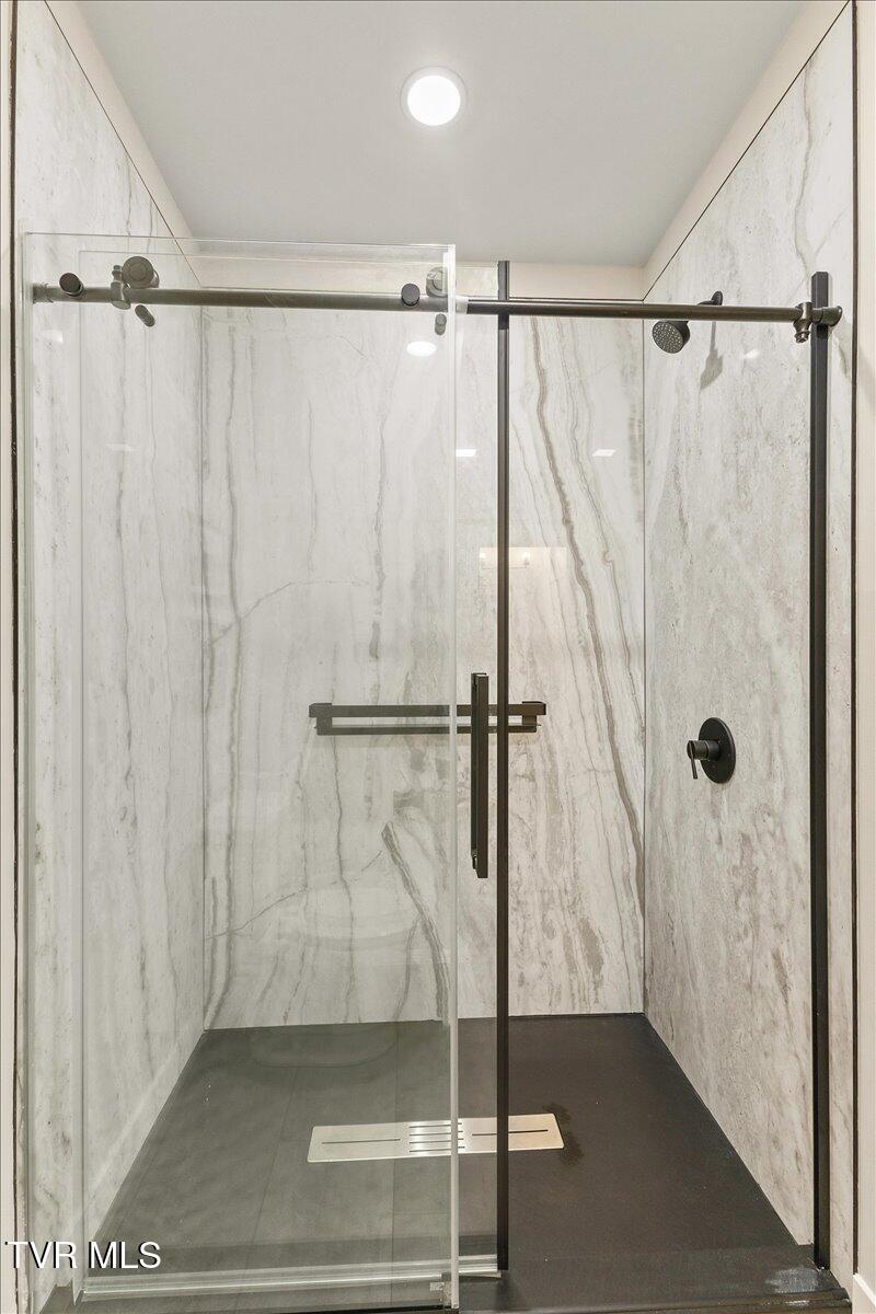 105 Bishop Hollow Road Elizabethton, TN 37643 - Photo 43 of 51 23-128A6549