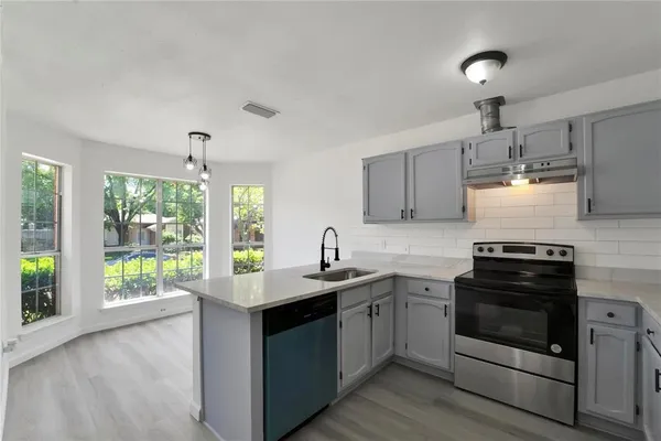 $2,300 | 1019 Sanders Drive, Duncanville, TX 75137