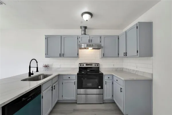 $2,300 | 1019 Sanders Drive, Duncanville, TX 75137