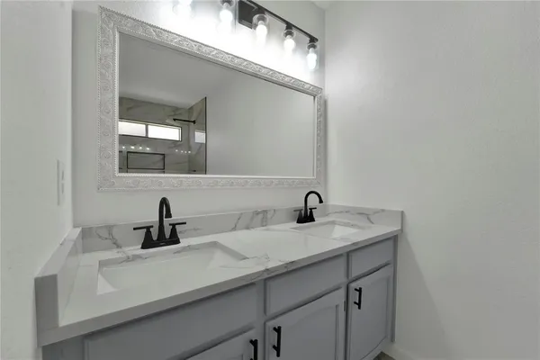 $2,300 | 1019 Sanders Drive, Duncanville, TX 75137