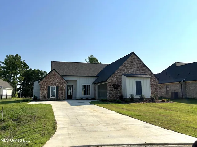 $412,900 | 110 Charleston Circle, Madison, MS 39110