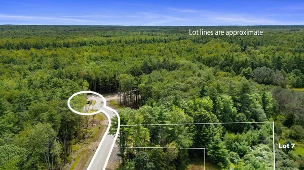 $325,000 | 3 Dogwood Circle, Kennebunk, ME 04043