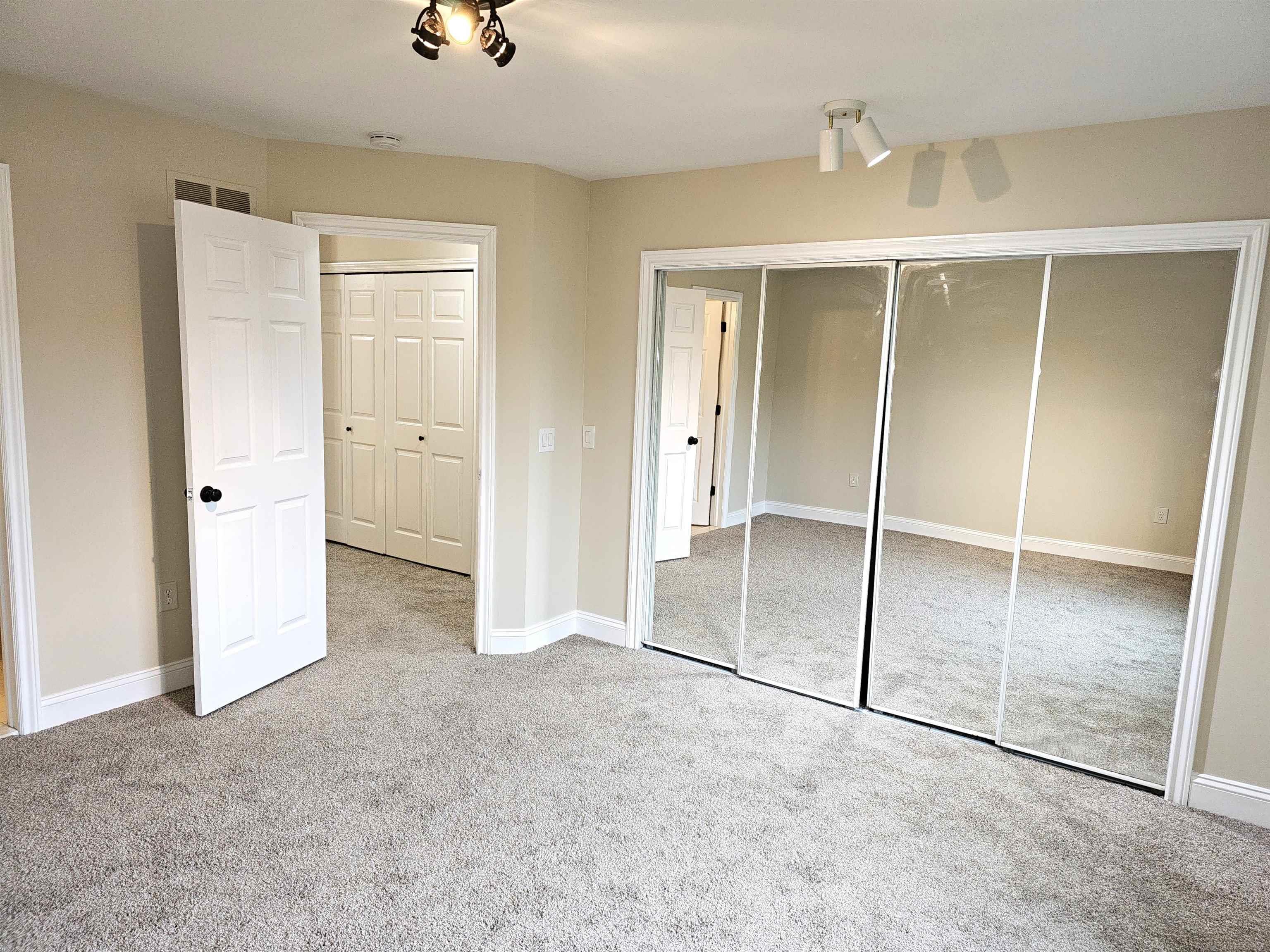 2191 Crystal Drive Rochester, MI 48309 - Photo 39 of 63