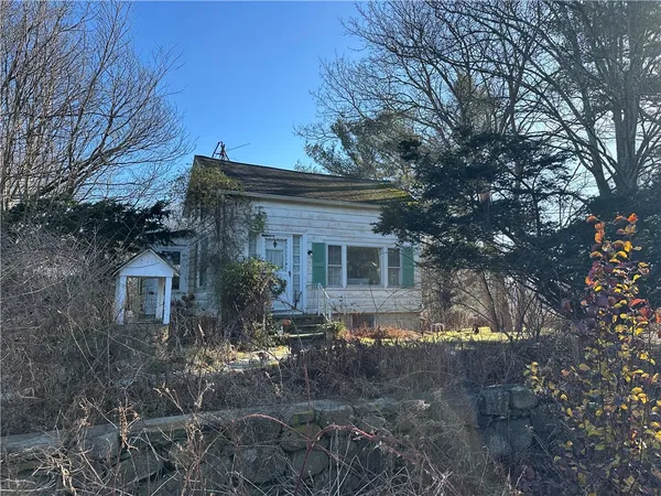 $550,000 | 576 Point Judith Road, Narragansett, RI 02882
