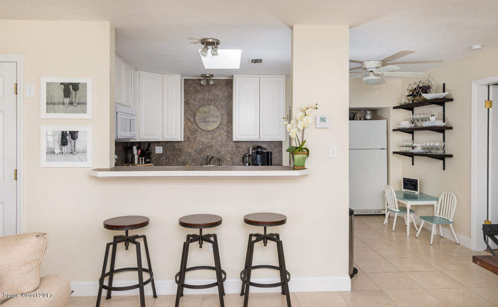 125 Monaco Road West Melbourne, FL 32904 - Photo 5 of 18 Kitchen Pass Through