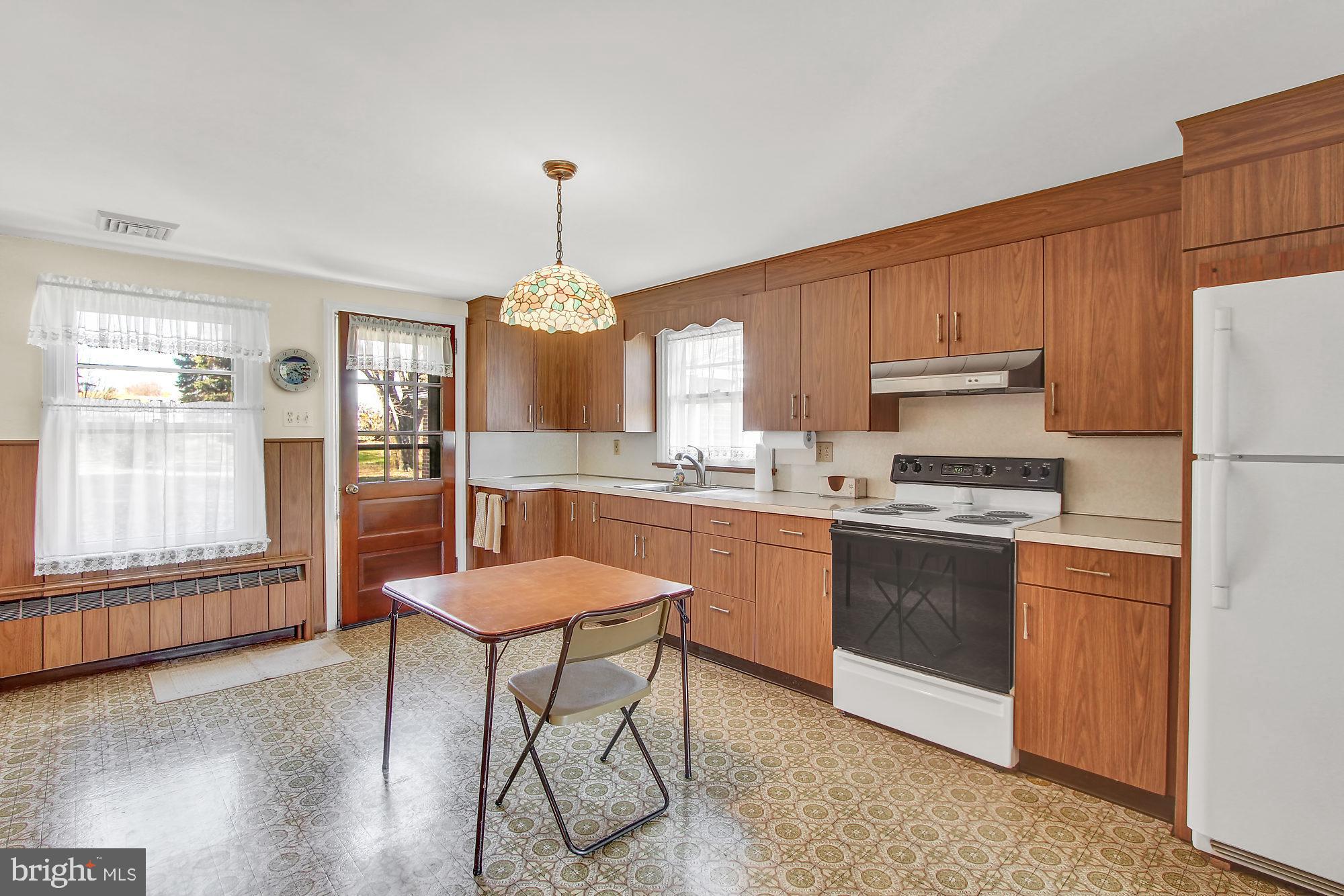 225 Church Road York, PA 17406 - Photo 6 of 25 Gallery Image 6