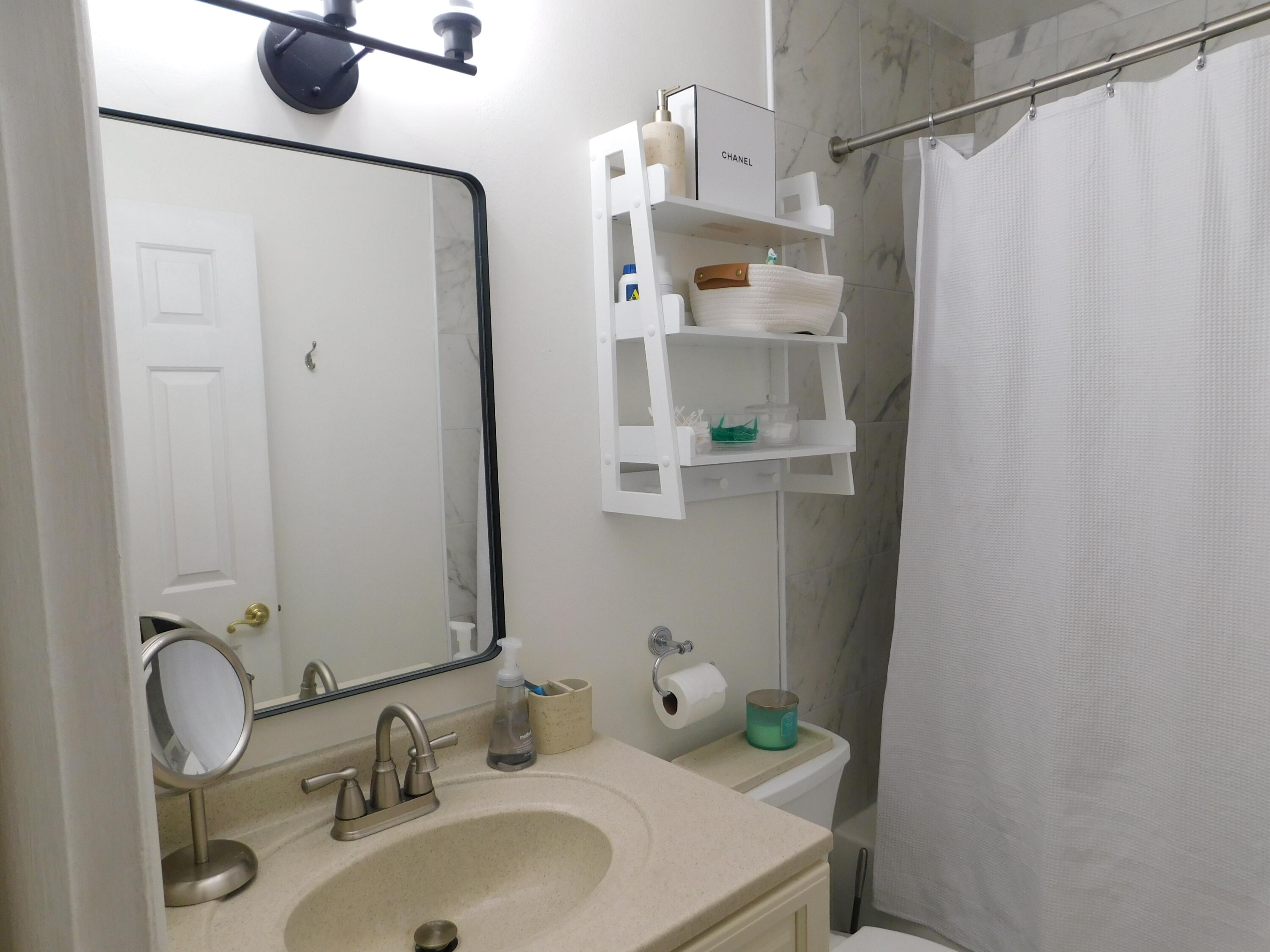 543 Longshore Drive, Unit B Ann Arbor, MI 48105 - Photo 13 of 17 DSCN0162