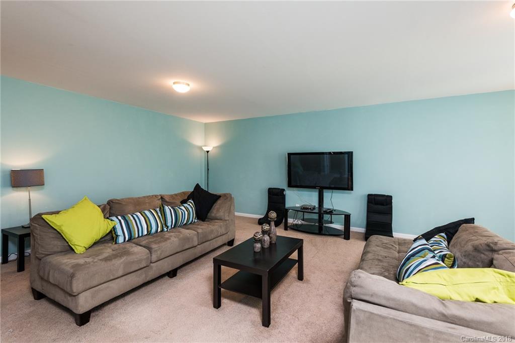 3011 Sweetspire Road Charlotte, NC 28215 - Photo 18 of 35 Gallery Image 18