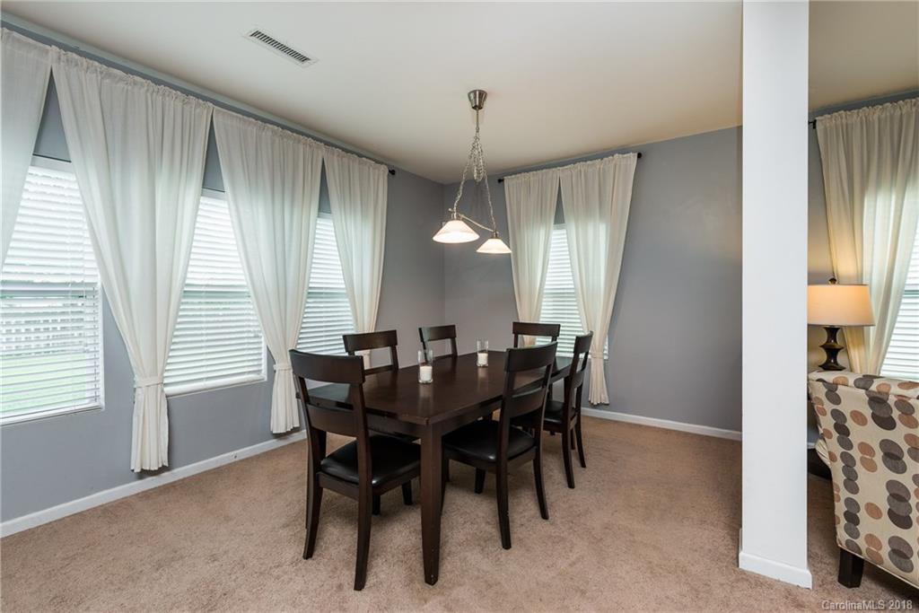 3011 Sweetspire Road Charlotte, NC 28215 - Photo 4 of 35 Gallery Image 4