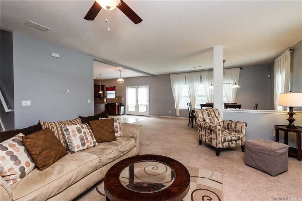 3011 Sweetspire Road Charlotte, NC 28215 - Photo 7 of 35 Gallery Image 7