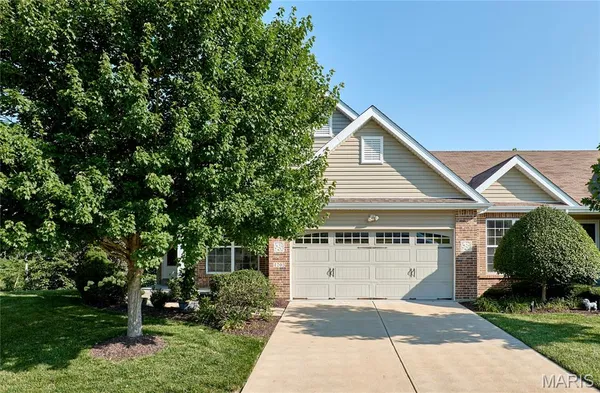 $425,000 | 1203 Sadie Lane, Fenton, MO 63026