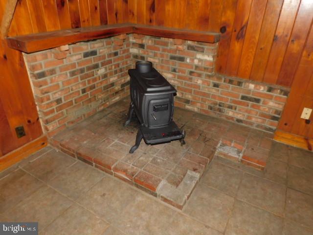 247 Palm Road Millville, NJ 08332 - Photo 5 of 12 Wood Burning Stove