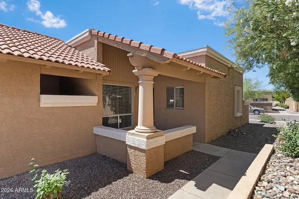 $259,999 | 330 West Tonopah Drive, Unit 5, Phoenix, AZ 85027