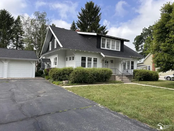 $369,900 | 275 West Vesey Street, Petersburg, MI 49270