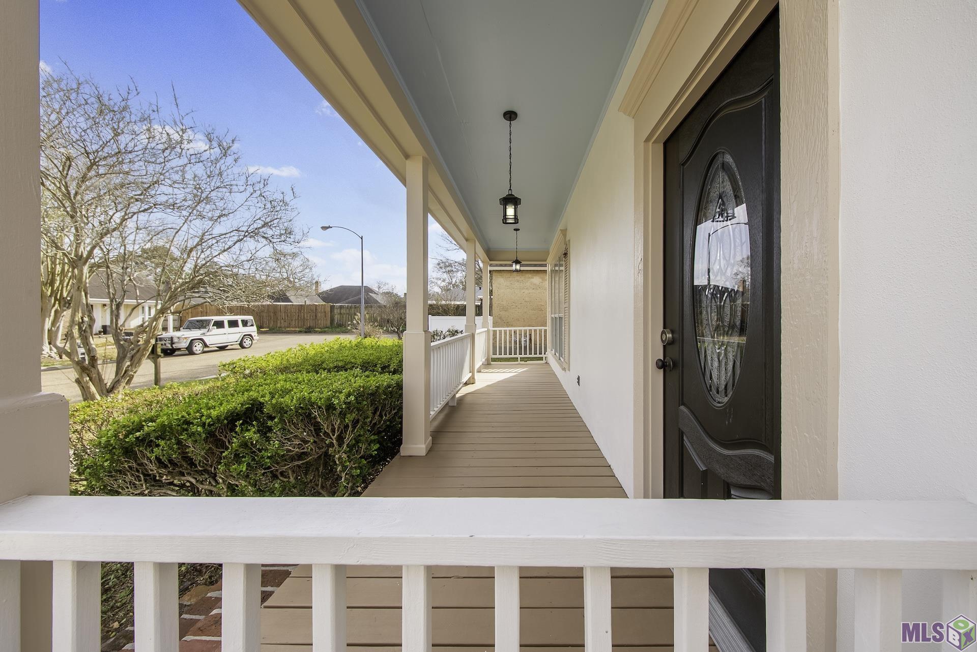 1731 Manor Oak Drive Baton Rouge, LA 70810 - Photo 2 of 20