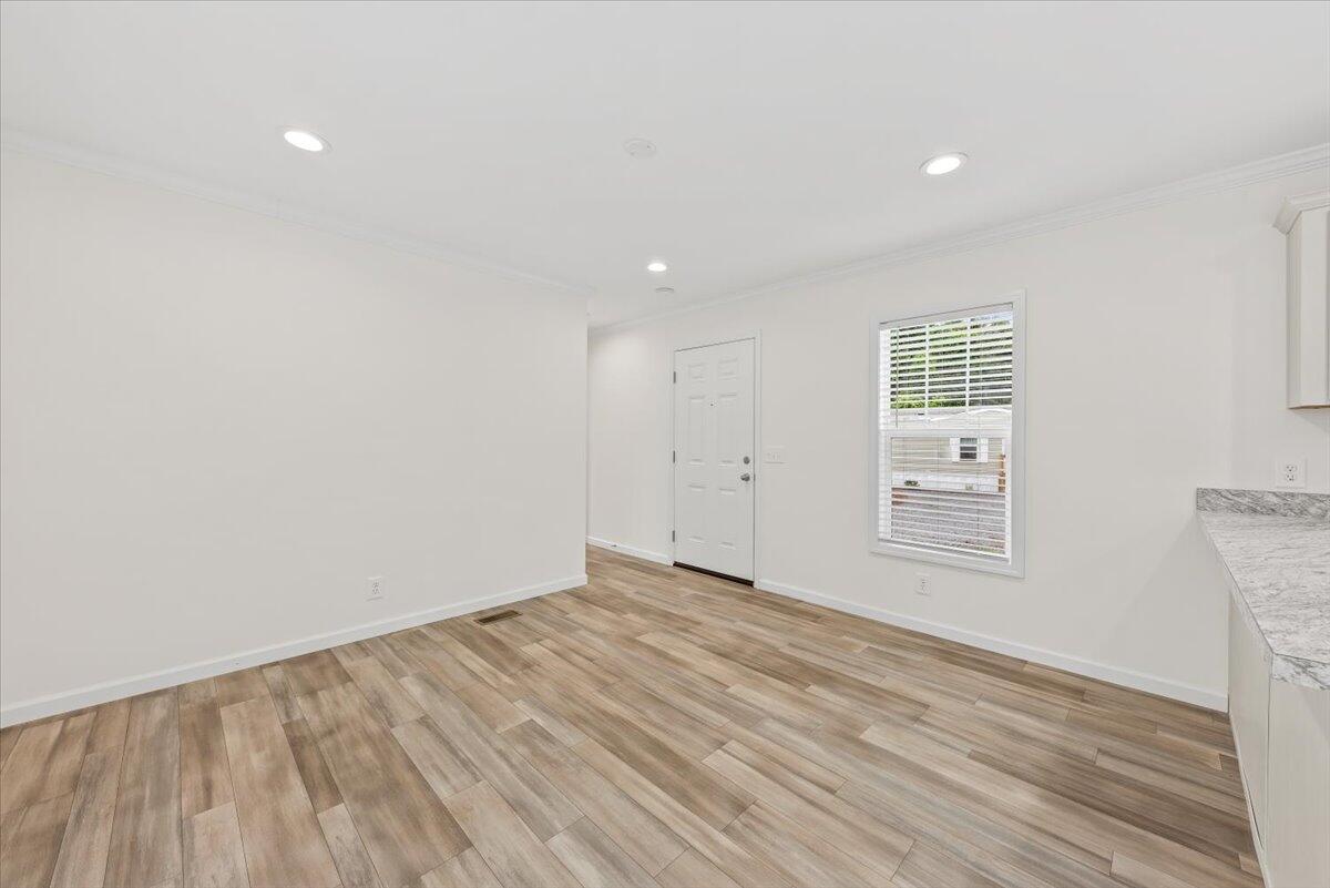 1156 Russell Drive, Unit 25 Mount Pleasant, SC 29464 - Photo 11 of 34 17-LLP2447 2024-11-17