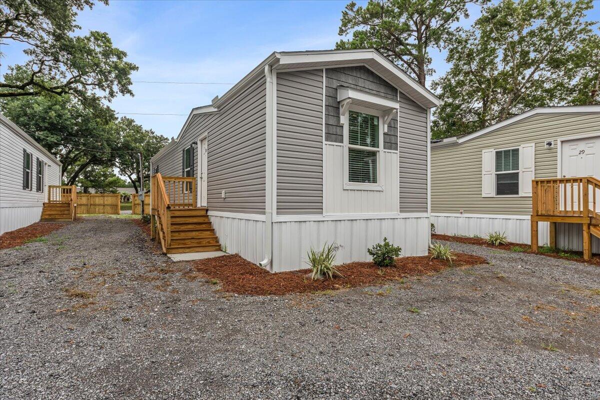 1156 Russell Drive, Unit 25 Mount Pleasant, SC 29464 - Photo 3 of 34 13-LLP2422 2024-11-17