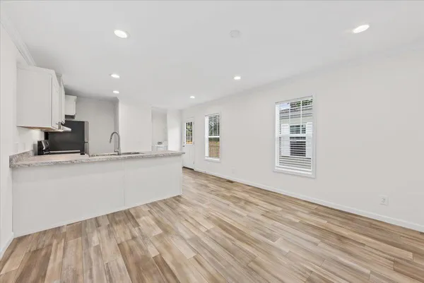 $1,850 | 1156 Russell Drive, Unit 25, Mount Pleasant, SC 29464