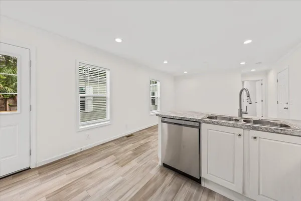 $1,850 | 1156 Russell Drive, Unit 25, Mount Pleasant, SC 29464