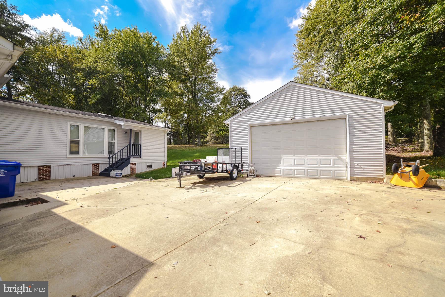 8695 Lowell Road Pomfret, MD 20675 - Photo 5 of 43