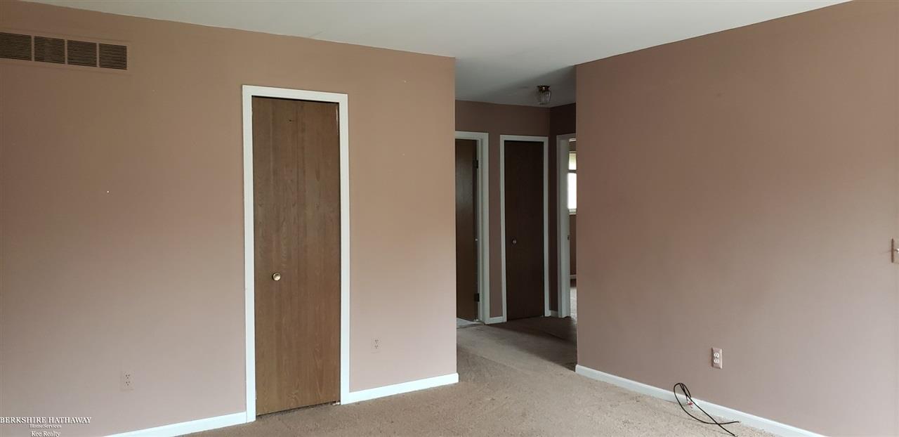 23118 Mapleview Street Macomb, MI 48042 - Photo 10 of 21