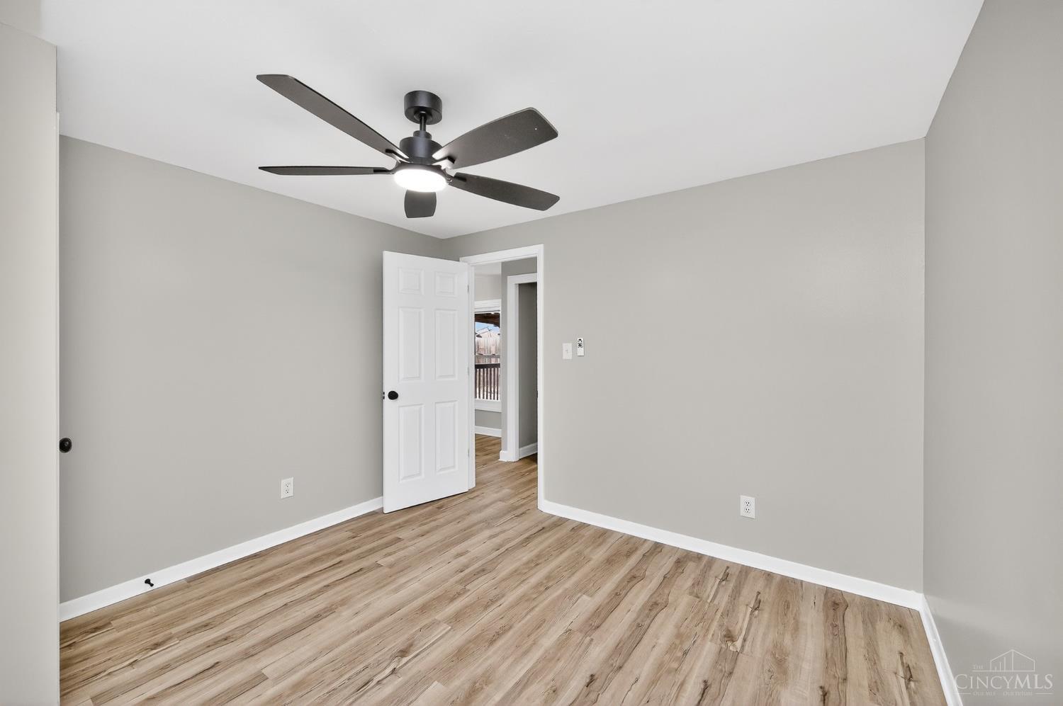 2804 Yankee Road Middletown, OH 45044 - Photo 16 of 37