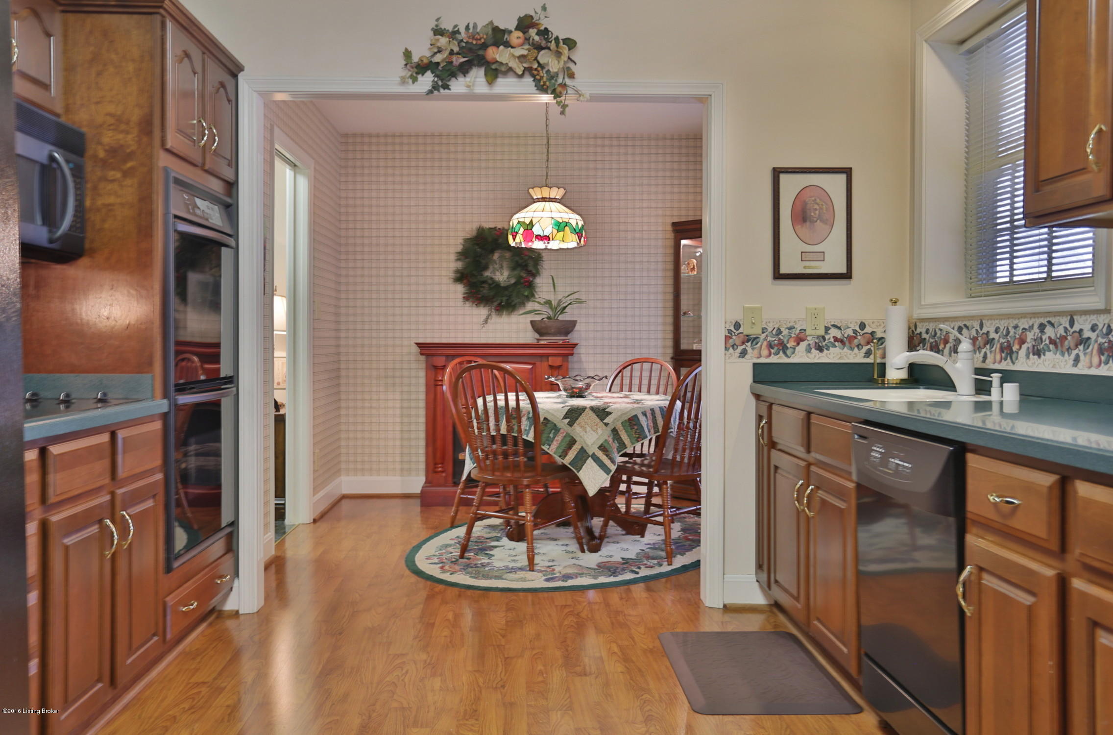 3233 Cross Bill Road Louisville, KY 40213 - Photo 20 of 44 15
