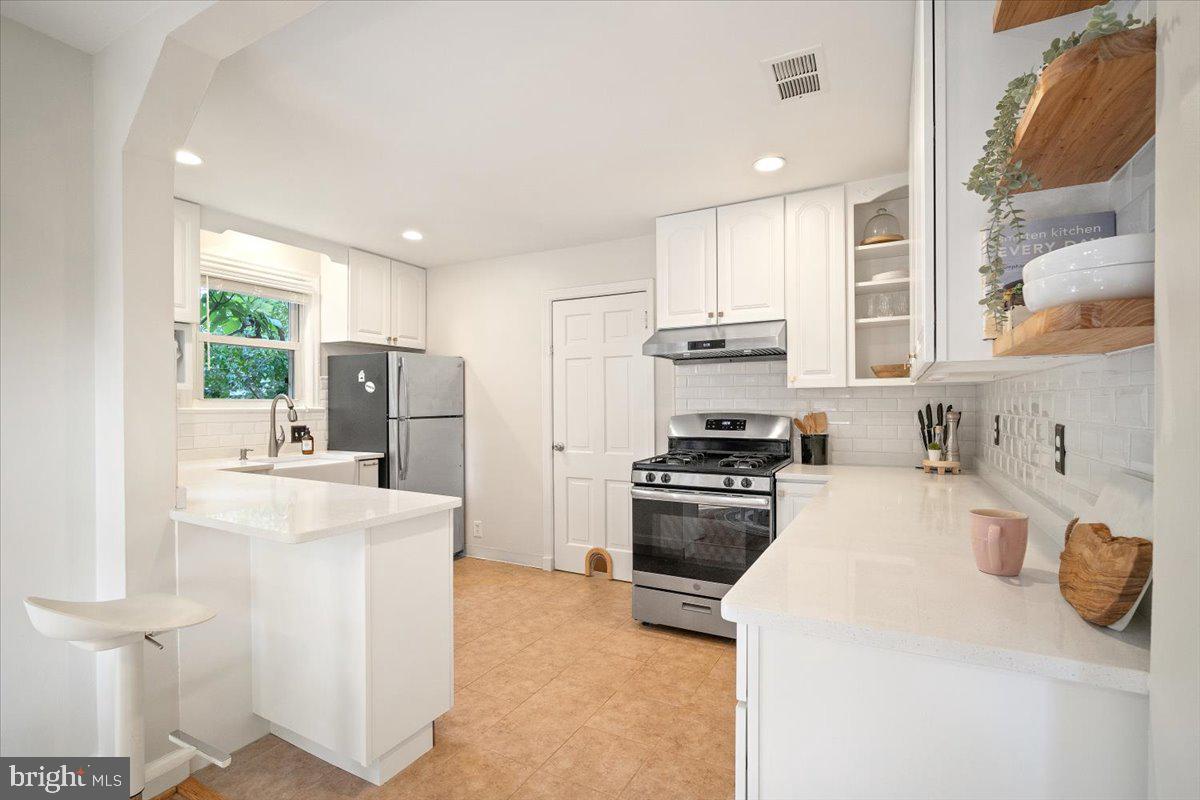 3309 Fayette Road Kensington, MD 20895 - Photo 8 of 27 Gallery Image 8