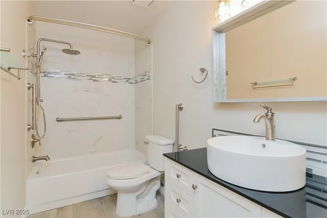 $1,835 | 6093 Bing Cherry Drive, Las Vegas, NV 89142