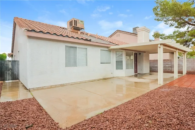 $1,835 | 6093 Bing Cherry Drive, Las Vegas, NV 89142