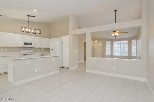 $1,835 | 6093 Bing Cherry Drive, Las Vegas, NV 89142