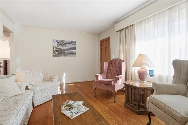 $2,850 | 3003 Glenmont Drive, Roanoke, VA 24018