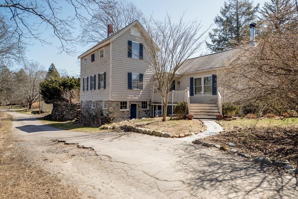 15-19 Strawberry Hill Street Dover, MA 02030 - Photo 9 of 26