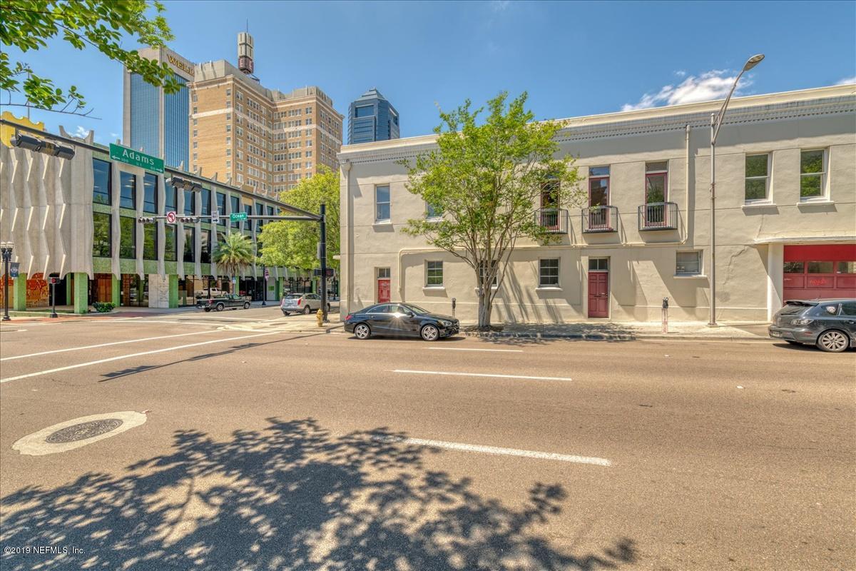 39 Adams Street Jacksonville, FL 32202 - Photo 4 of 29 front view of a building with a street