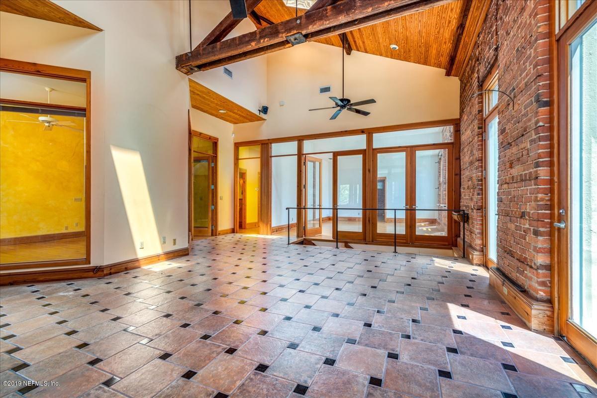 39 Adams Street Jacksonville, FL 32202 - Photo 6 of 29 a front view of a house with a porch