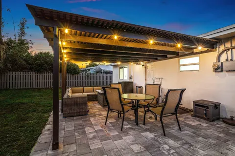 $438,500 | 950 Northeast 23rd Place, Pompano Beach, FL 33064