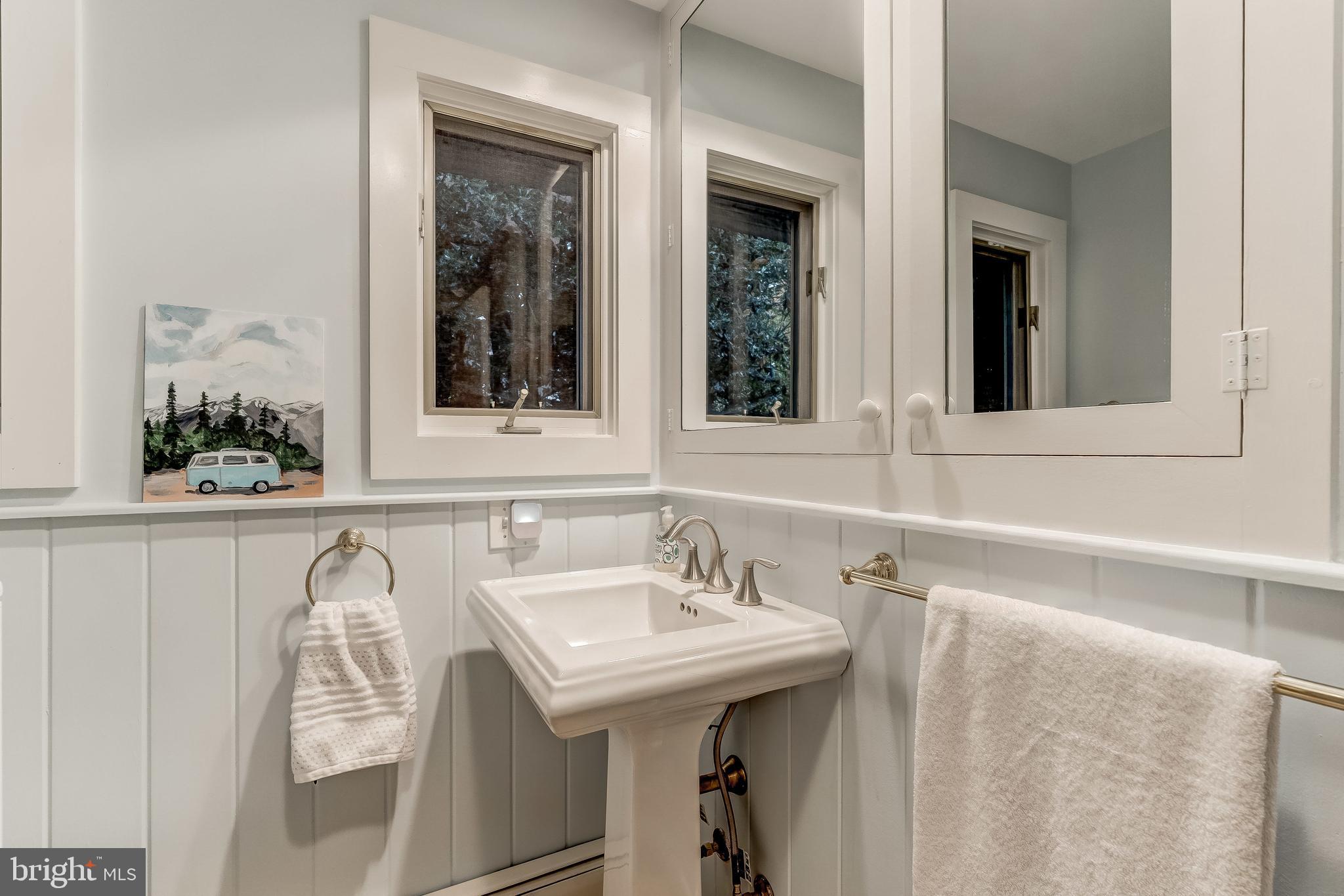 126 Round Bay Road Severna Park, MD 21146 - Photo 37 of 80 Hall bath with tasteful wainscoting