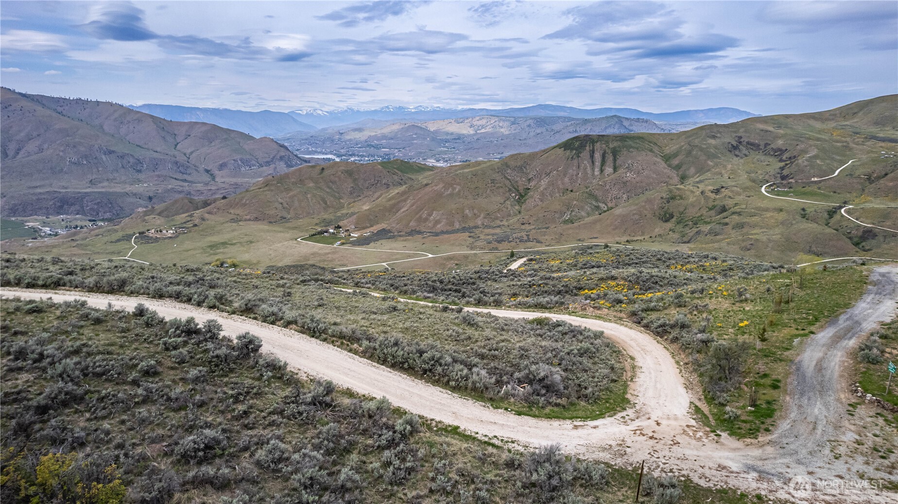 0 Chelan Hills Acres Road Orondo, WA 98843 - Photo 4 of 37 a view of mountains and mountain