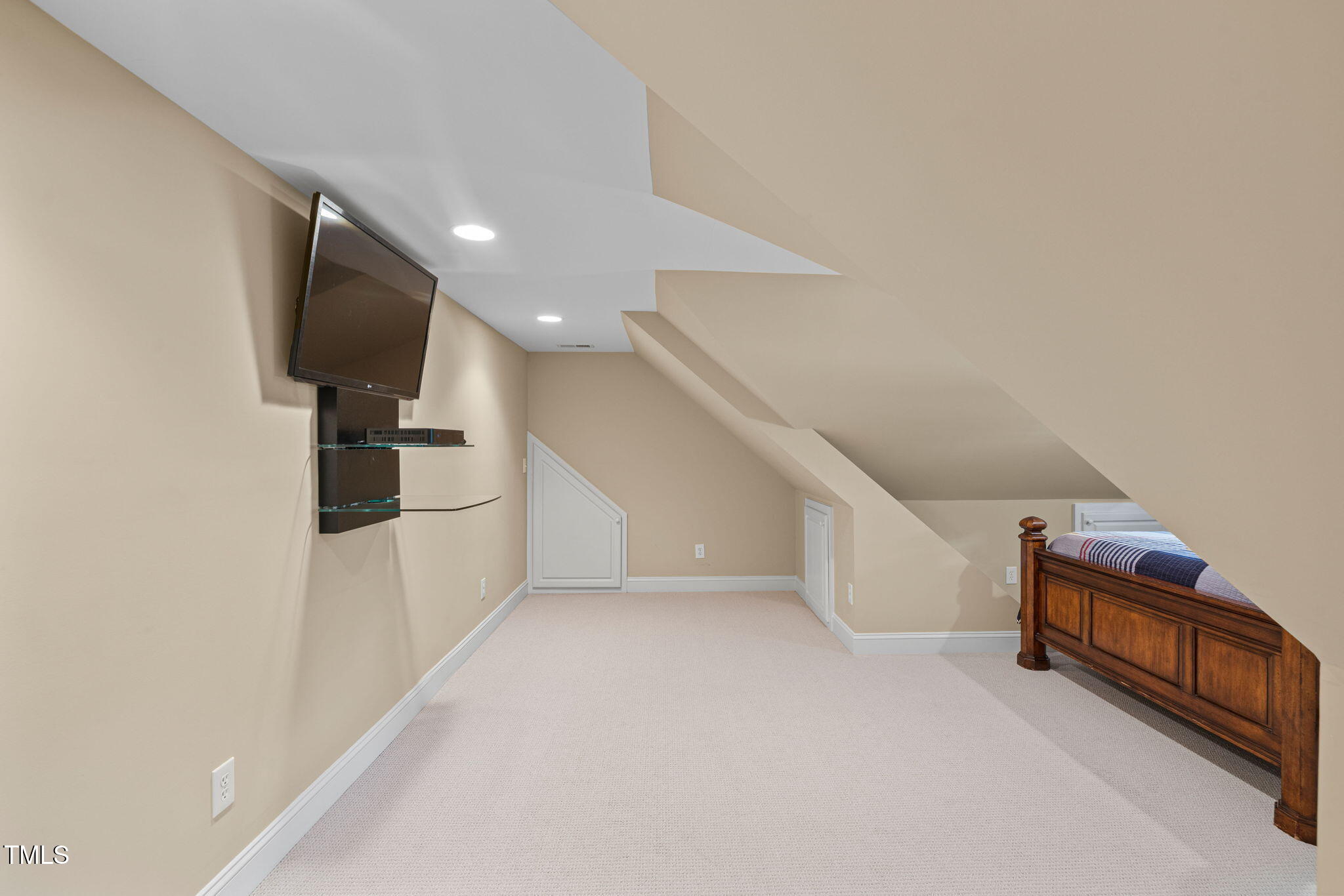 1104 Colonial Club Road Wake Forest, NC 27587 - Photo 33 of 52 95-web-or-mls-1104-colonial-club-rd