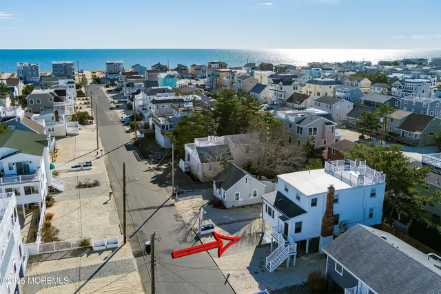 $1,595,000 | 28 Jacqueline Avenue, Beach Haven, NJ 08008