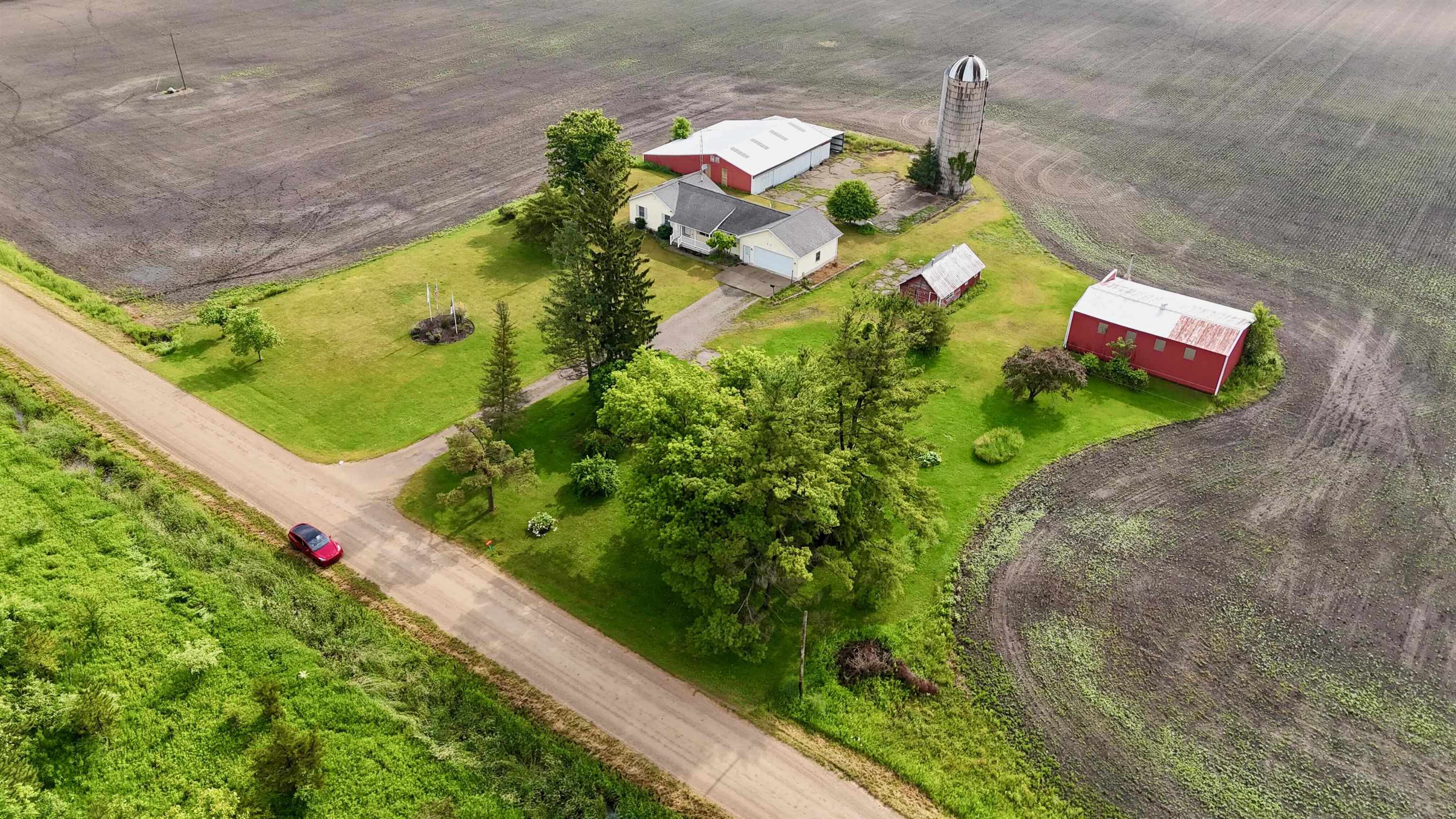 13675 South Meridian Road Brant, MI 48614 - Photo 7 of 39 50179315-5d47d19b-bc99-45eb-8e6e-826f3449eaf7.JPG